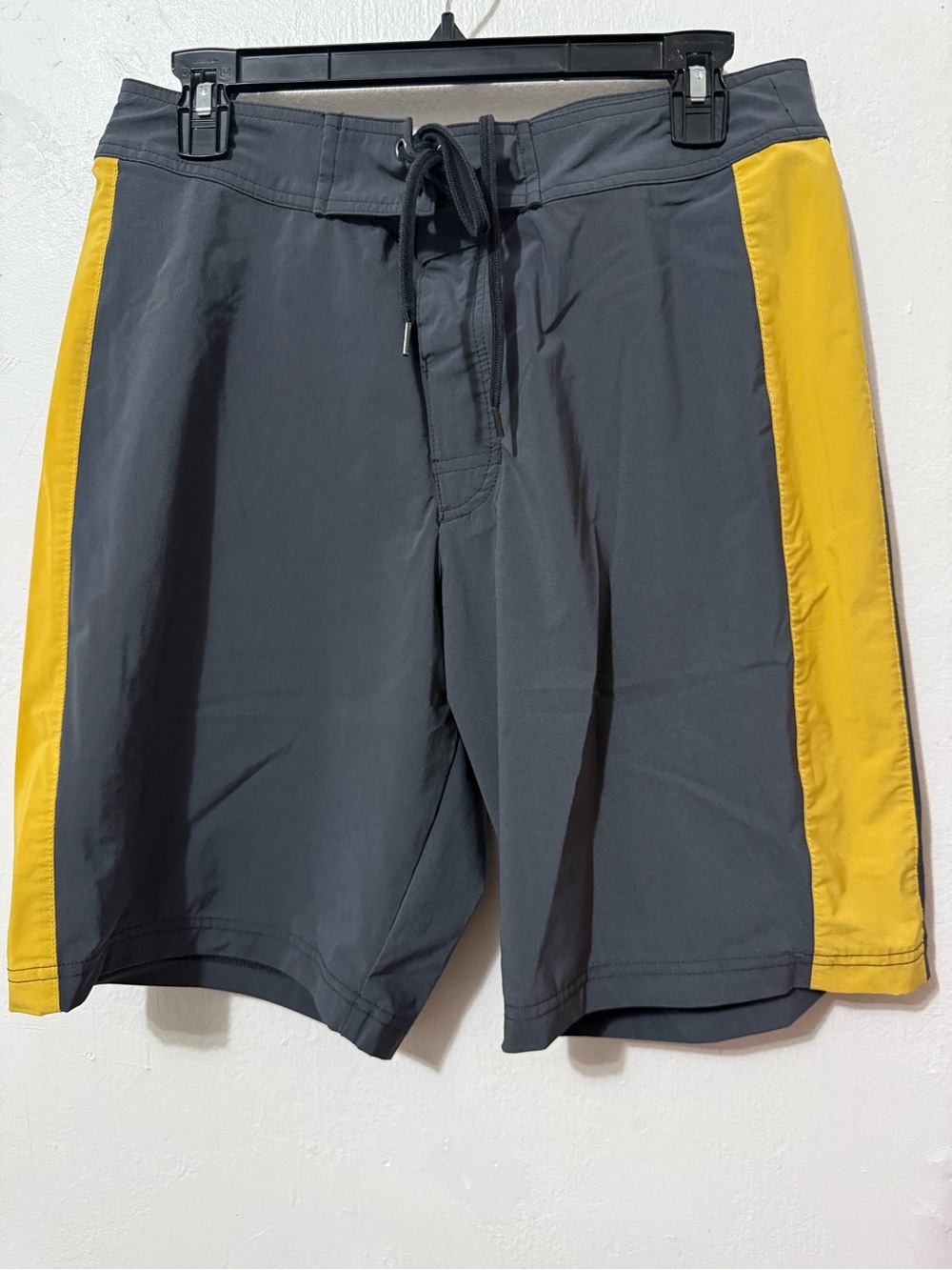 JAMES PERSE Men's Yosemite Vintage Colorblock Boardshort Size 30 Gray/Mustard